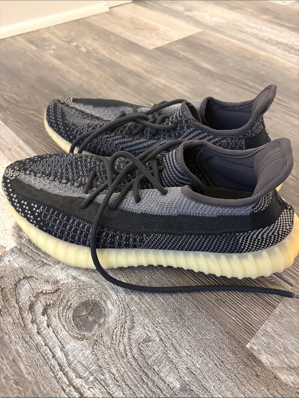 adidas Yeezy Boost 350 V2 Carbon "Asriel" Size 11.